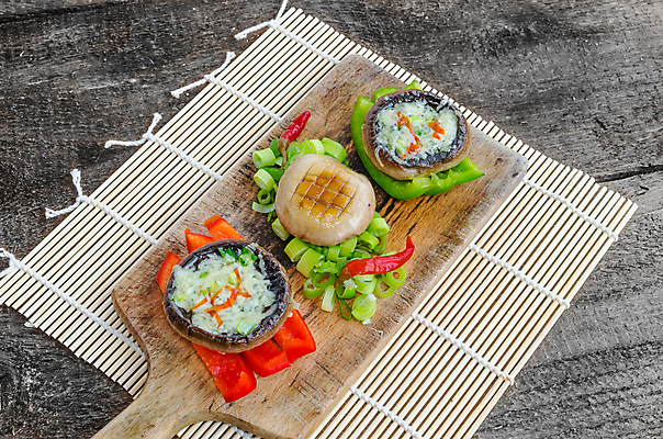 포토 JPG 해외이미지 접시 음식 토마토 채소 부분 고추 치즈 파슬리 건강 요리 사람없음 빨간색 초록색 파란색 계란 식사 버섯 튀김 신선 체리 그릴 아침식사 굽기 허브 가득함 오브젝트 유기농 후추 파 점심식사 폭식 딜 모짜렐라치즈 블루치즈 채식주의자 핸드메이드 해외202004 해외포토 식물 식기 웰빙 컬러 과일 주방용품 유제품 알 구이 향신료 채식 파일형식 이미지허브