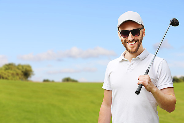 포토 JPG 해외이미지 백인 라이프스타일 응시 남자 행복 스포츠 밭 골프 자연 놀이 성공 수염 한명 서기 웃음 사람 초록색 30대 프랑스 흰색 운전사 골퍼 강의 클럽 노르망디 페어웨이 플레이어 힙스터 카피스페이스 해외202004 해외포토 서양인 직업 1 시선 패션 감정 유럽 컬러 컨셉 농업 모션 운동선수 표정 생활 장년 구기 공백 생태계 파일형식 이미지허브