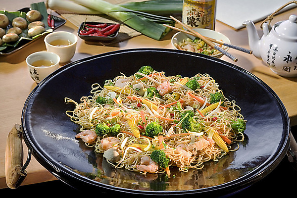 포토 JPG 해외이미지 접시 아시아 문화 음식 채소 오렌지 태국 고추 밥 거리 파프리카 건강 육류 요리 사람없음 초록색 주방 식사 저녁식사 치킨 중국 버섯 견과류 튀김 굴 신선 사발 달콤 맛 퓨전 날것 후추 성분 패드 점심식사 인기 캐슈넛 해외202004 해외포토 식기 나라 컬러 컨셉 과일 식재료 어패류 사기그릇 향신료 닭고기요리 파일형식 이미지허브