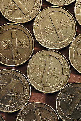 포토 JPG 해외이미지 1 돈 핀란드 사람없음 경제 숫자 금속 동전 원형 오브젝트 흔적 구식 해외202004 해외포토 도형 문자 재질 북유럽 재산 파일형식 이미지허브