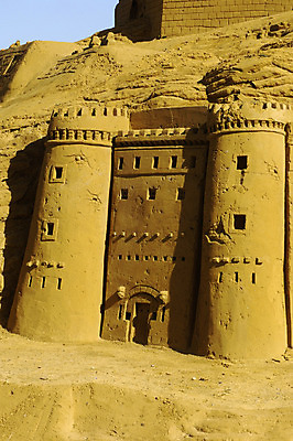 포토 JPG 해외이미지 모래 조각 미술 사람없음 야외 갈색 노란색 조각가 해외202004 해외포토 컬러 문화예술 파일형식 이미지허브