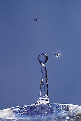 포토 JPG 해외이미지 모양 선 백그라운드 이동 컨셉 자연 추상 불꽃 사람없음 물 반짝임 에너지 물방울 투명 액체 떨어짐 크리스탈 뿌리기 구슬 순수 눈물 묘사 분수 상승 노려봄 해외202004 해외포토 자연요소 감정 무늬 모션 불 표정 광석 생태계 파일형식 이미지허브