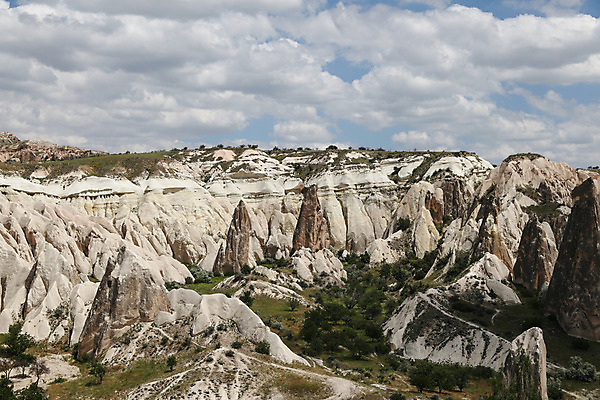 포토 JPG 해외이미지 여행 자연 산 요정 카파도키아 풍경 사람없음 계곡 암석 바위 동굴 언덕 부식 사암 칠면조 지질학 해외202004 해외포토 교육 조류 돌_바위 생태계 파일형식 튀르키예 이미지허브