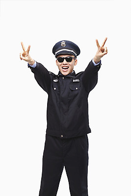 포토 JPG 해외이미지 스튜디오촬영 직업 손 응시 손가락 한명 서기 미소 20대 세로 컬러풀 선글라스 손들기 중국 외침 유머 보호 흰배경 법 캡모자 해외202004 해외포토 모자_잡화 1 시선 감정 아시아 안경 컬러 백그라운드 컨셉 모션 실내 표정 사람 청년 신체부위 소리 흰색 파일형식 이미지허브