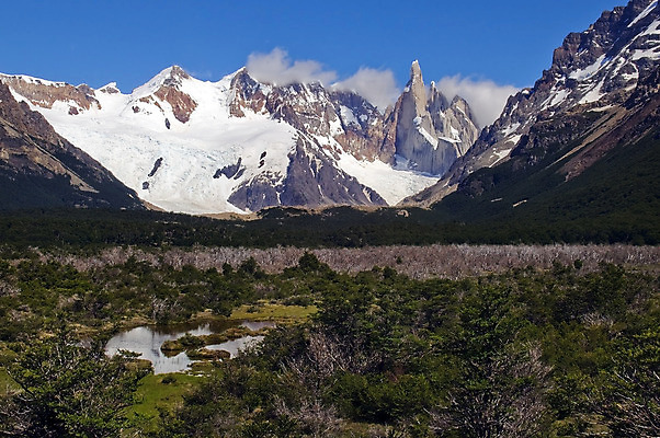 포토 JPG 해외이미지 구름 공원 호수 벽 백그라운드 자연 하늘 산 파노라마 풍경 경사 사람없음 물 파란색 얼음 미국 트래킹 하이킹 추위 연못 거친 정상 빙하 지역 거인 석호 아르헨티나 로스앤젤레스 전국 절정 화강암 해외202004 해외포토 자연요소 공공시설 컬러 북아메리카 레저 촬영기법 암석 남아메리카 생태계 파일형식 이미지허브