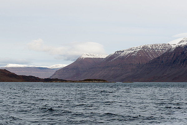 포토 JPG 해외이미지 구름 감정 바다 섬 자연 산 풍경 사람없음 야외 여름 햇빛 추위 가을 흰색 시원함 북극 긍정 내추럴 눈내림 해외202004 해외포토 자연요소 계절 컬러 컨셉 눈_날씨 태양 극지방 생태계 파일형식 이미지허브