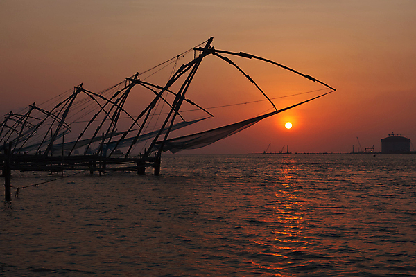 포토 JPG 해외이미지 전통 실루엣 밧줄 낚시 사람없음 태양 중국 황혼 일몰 그물 인도인 낚시꾼 케랄라주 수평선 해외202004 해외포토 자연요소 외국인 아시아 줄 레저 촬영기법 동양인 노을 인도_나라 파일형식 이미지허브