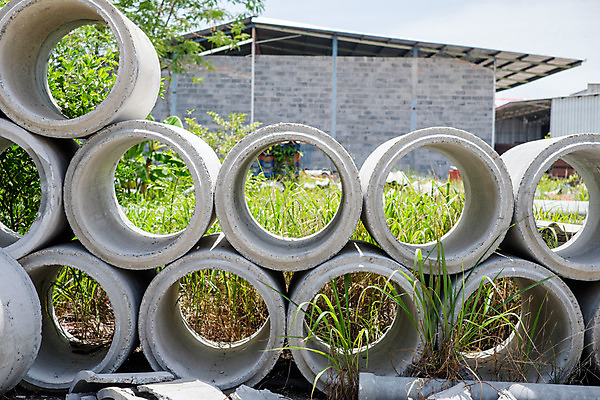 포토 JPG 해외이미지 산업 백그라운드 비즈니스 공장 사람없음 물 파란색 쌓기 회색 반지 원형 그룹 제조 주식 연결 땅 창고 시멘트 정리 튜브 배수구 콘크리트 폐수 하수 해외202004 해외포토 자연요소 도형 컬러 장신구 공업 모션 금융 환경오염 파일형식 이미지허브