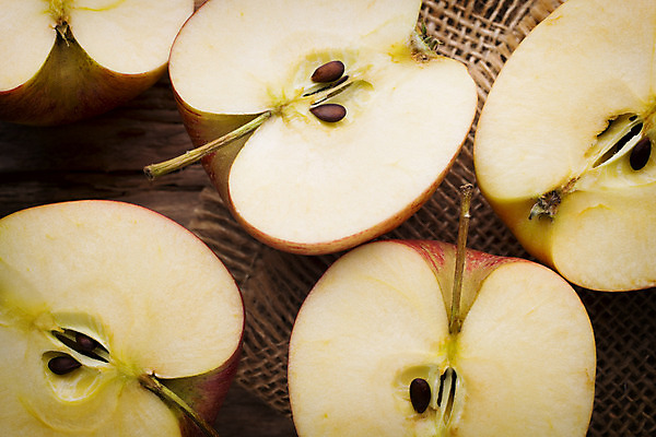 포토 JPG 해외이미지 음식 오렌지 과일 탁자 건강 사람없음 목재 여름 농작물 갈색 가을 그룹 달콤 사과 유기농 숙성 채식주의자 해외202004 해외포토 나무 웰빙 계절 컬러 가구 농업 재료 맛 채식 파일형식 이미지허브