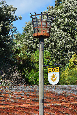 포토 JPG 해외이미지 나무 전통 바다 통신 하늘 잉글랜드 경고 사람없음 파란색 빛 햇빛 태양 바구니 수확 손전등 신호등 모닥불 언덕 부식 신호 공포 방패 동쪽 천연기념물 소통 해외202004 해외포토 자연요소 식물 컬러 컨셉 농업 불 조명 영국 방향 파일형식 이미지허브