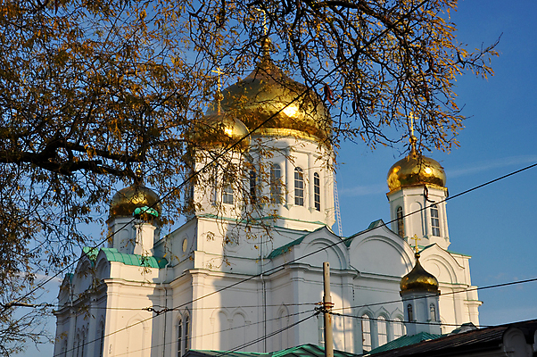 포토 JPG 해외이미지 구름 전통 기독교 종교 문화 십자가 건축양식 하늘 유물 사람없음 건물 성당 교회 종 사찰 영혼 역사 러시아 순례 신앙심 스타일 해외202004 해외포토 자연요소 건축물 건축 유럽 종교건축 파일형식 이미지허브