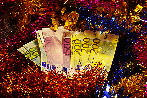 포토 JPG 해외이미지 크리스마스 돈 선물 사람없음 장식 파티 와인 화환 예수 샴페인 전나무 해외202004 해외포토 나무 기념일 꽃 주류 이벤트 신_종교 재산 파일형식 이미지허브