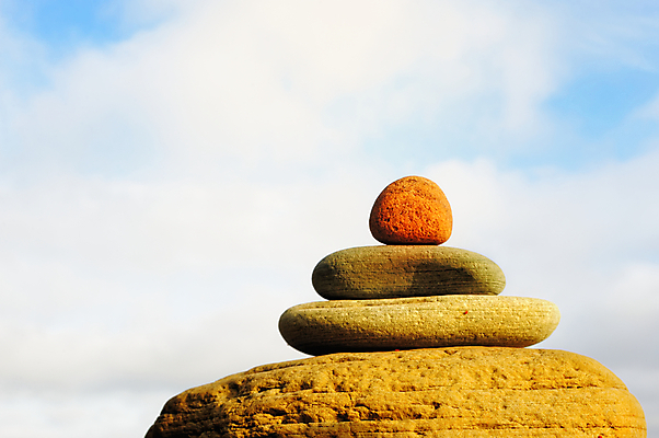 포토 JPG 해외이미지 선 바다 컨셉 자연 사람없음 세로 쌓기 조약돌 정상 심볼 명상 흙더미 평형 해외202004 해외포토 모션 수영 흙 돌_바위 생태계 파일형식 더미 이미지허브