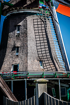 포토 JPG 해외이미지 구름 호수 날개 창문 하늘 바람 사람없음 건물 목재 파란색 풍차 타일 네덜란드 옛날 해외202004 해외포토 자연요소 나무 건축물 유럽 컬러 재료 날씨 파일형식 이미지허브