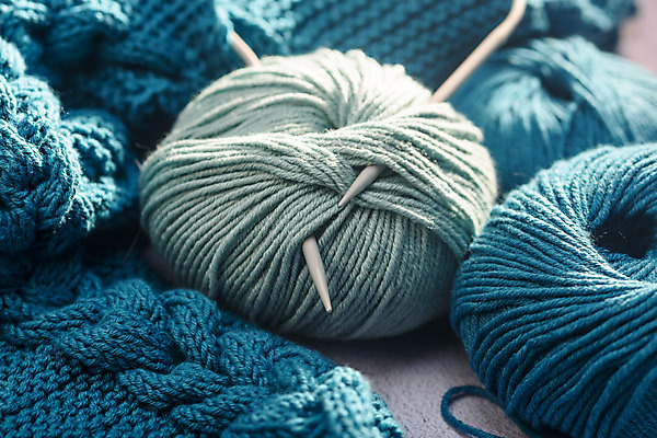 포토 JPG 해외이미지 줄 취미 사람없음 파란색 컬러풀 직물 면 뜨개질 실 얽힘 바느질 섬유 양모 핸드메이드 해외202004 해외포토 컬러 파일형식 이미지허브