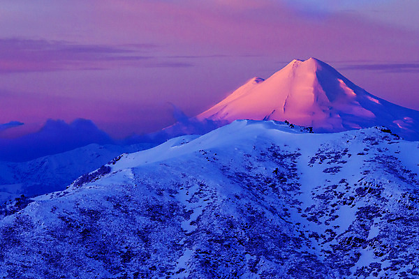 포토 JPG 해외이미지 분홍색 여행 겨울 자연 휴가 산 풍경 사람없음 야외 파란색 냉동 얼음 미국 황혼 일몰 추위 흰색 정상 화산 칠레 남쪽 절정 해외202004 해외포토 자연요소 계절 컬러 북아메리카 노을 남아메리카 방향 생태계 파일형식 이미지허브