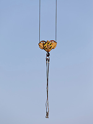 포토 JPG 해외이미지 산업 밧줄 건축양식 하늘 사람없음 건물 파란색 노란색 탑 금속 기계 장비 화물 성장 흰색 작업 고리 큼 땅 수집 철 기중기 부식 리프트 무거움 공학 개발 고립 고용 옛날 철강 해외202004 해외포토 건축물 교육 건축 줄 컬러 재질 구직 운송업 중장비 무게 크기 채용 파일형식 이미지허브