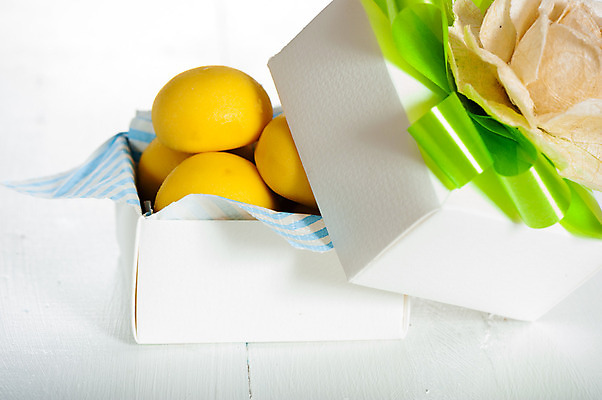 포토 JPG 해외이미지 전통 꽃 종이 음식 백그라운드 공 휴가 디저트 바나나 사탕 3 선물 사람없음 장식 상자 장미 노란색 쌓기 쿠키 케이크 계란 여러개 흰색 그룹 달콤 맛 먹기 크림 아몬드 망고 고립 페스츄리 해외202004 해외포토 식물 빵 컬러 다수 컨셉 과일 모션 알 견과류 열대과일 파일형식 이미지허브