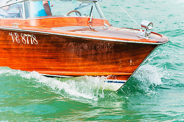 포토 JPG 해외이미지 유럽 문화 선 파도 바다 건축양식 유리 휴가 사람없음 목재 이탈리아 수확 램프 보트 핸들 베네치아 석호 해외202004 해외포토 나무 건축 나라 농업 배_교통 재료 재질 조명 파일형식 이미지허브