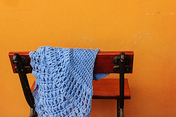 포토 JPG 해외이미지 외관 벽 백그라운드 벤치 오렌지 휴식 사람없음 야외 목재 파란색 갈색 수확 황무지 고독 버리기 각도 양모 해외202004 해외포토 나무 감정 컬러 컨셉 농업 의자 과일 재료 모션 직물 파일형식 이미지허브