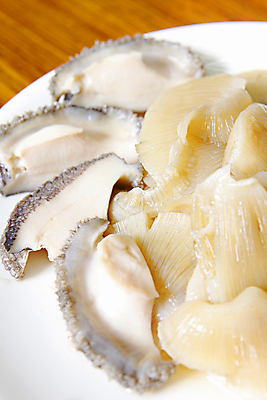 포토 JPG 해외이미지 접시 바다 사람없음 식당 신선 해산물 날것 해외202004 해외포토 식기 상점 파일형식 이미지허브