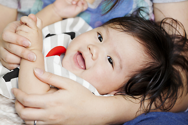 포토 JPG 해외이미지 손 여자 행복 아시아 얼굴 어린이 음식 백그라운드 주택 한국 건강 한명 사람 동양인 머리 일본 중국 육아 흰색 표현 아기 달콤 작음 먹기 걸음마 결백 고립 돌봄 섞기 천진난만 해외202004 해외포토 1 감정 나라 컬러 컨셉 모션 인종 건물 신체부위 맛 크기 파일형식 이미지허브