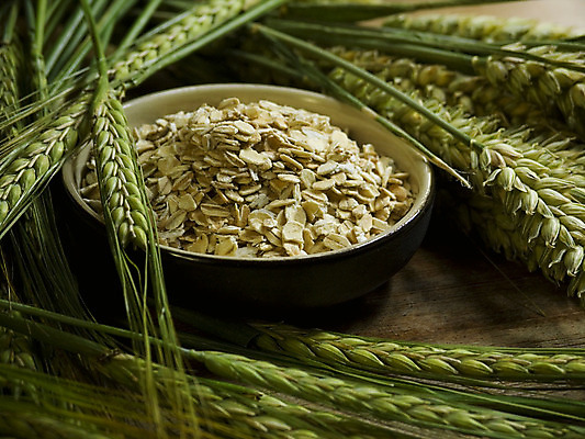 포토 JPG 해외이미지 음식 다이어트 과일 건강 사람없음 목재 초록색 농작물 갈색 힘 수확 신선 아침식사 수프 낟알 시리얼 밀 먹기 칼로리 뮤즐리 오트밀 귀리 해외202004 해외포토 나무 컬러 농업 재료 모션 곡류 식사 파일형식 이미지허브