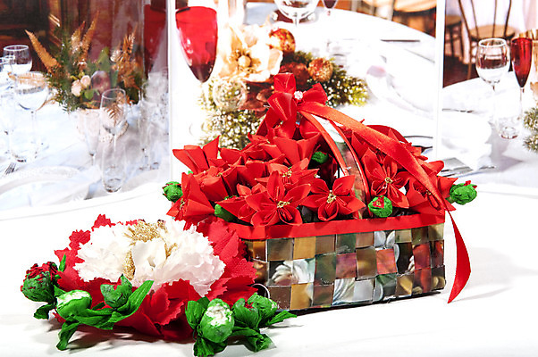 포토 JPG 해외이미지 전통 꽃 종이 인형 크리스마스 자연 휴가 사람없음 장식 빨간색 경제 상자 수건 크리스마스트리 산타클로스 바구니 환경 수확 달력 흰색 하트 축하 인사 절약 신용카드 황금 공예 심볼 오브젝트 생태계 패키지 재활용품 DIY 고립 순록 핸드메이드 해외202004 해외포토 모양 식물 기념일 컬러 컨셉 농업 취미 금융 위생용품 재활용 예절 파일형식 이미지허브