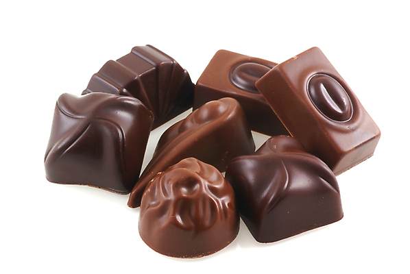 포토 JPG 해외이미지 음식 디저트 발렌타인데이 사탕 사람없음 갈색 과자 초콜릿 흰색 대접 달콤 맛 설탕 오브젝트 고립 해로움 해외202004 해외포토 컬러 컨셉 데이이벤트 파일형식 이미지허브