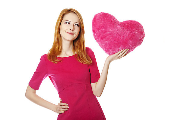 포토 JPG 해외이미지 모양 모델 1 드레스 여자 포즈 컨셉 베개 휴가 발렌타인데이 관리 사랑 한명 미소 사람 소녀 성인 빨간색 유행 흰색 하트 도시 열정 S 빨간머리 고립 스타일 해외202004 해외포토 헤어스타일 알파벳 옷 감정 어린이 컬러 침구 데이이벤트 표정 파일형식 이미지허브