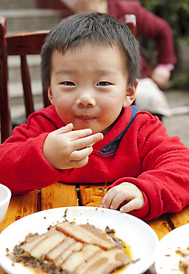 포토 JPG 해외이미지 남자 행복 아들 어린이 장난 가족 놀이 건강 한명 사람 동양인 소년 중국 기쁨 성장 게임 자녀 아기 달콤 작음 쉬는시간 결백 해외202004 해외포토 1 감정 아시아 관계 휴식 인종 맛 크기 파일형식 이미지허브