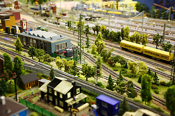 포토 JPG 해외이미지 교통시설 자동차 사람없음 장난감 미니어처 기차 도시 역 교차로 오브젝트 선로 해외202004 해외포토 길 육상교통 교통 대중교통 모형 시설 파일형식 이미지허브