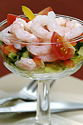 포토 JPG 해외이미지 종이 음식 토마토 채소 오이 새우 건강 사람없음 샐러드 신선 칵테일 맛 해산물 날것 빙산 식용 해외202004 해외포토 컨셉 주류 갑각류 파일형식 이미지허브