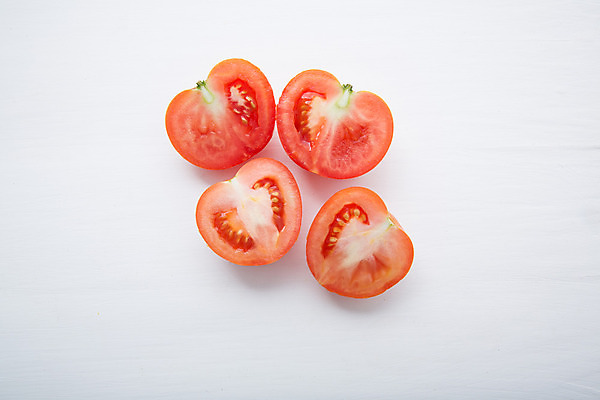 포토 JPG 해외이미지 토마토 방울토마토 단면 실내 사람없음 흰배경 해외202004 해외포토 백그라운드 채소 내부 흰색 파일형식 이미지허브