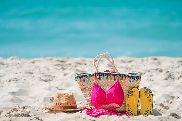 포토 JPG 해외이미지 옷 여자 수영복 안경 모래 바다 여행 백그라운드 장신구 휴가 사람없음 빨간색 여름 세트 비키니 수건 모래사장 선글라스 노란색 유행 수확 흰색 플랫 질감 위치 밀짚 고립 이국적 스타일 해외202004 해외포토 잡화 계절 컬러 농업 사람 위생용품 짚 파일형식 이미지허브