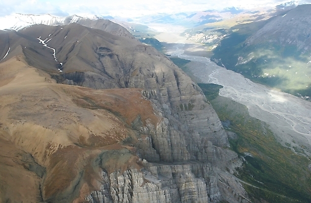 포토 JPG 해외이미지 나무 구름 공원 길 백그라운드 겨울 자국 자연 하늘 휴가 휴식 산 풍경 사람없음 야외 초록색 걷기 얼음 하이킹 시골 황무지 숲 오솔길 언덕 배낭여행 산등성이 빙하 장면 알래스카 고립 리갈 선로 전국 절정 해외202004 해외포토 자연요소 식물 계절 공공시설 컬러 여행 컨셉 모션 레저 미국 생태계 파일형식 이미지허브