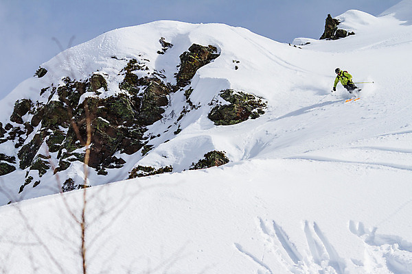 포토 JPG 해외이미지 직업 라이프스타일 남자 스포츠 이동 겨울 자연 휴가 스키 산 한명 사람 야외 파란색 노란색 얼음 기쁨 추위 자유 흰색 오픈 황무지 위험 시원함 가루 속도 심플 스키선수 라이더 무료 무임승차 운동가 해외202004 해외포토 자연요소 1 계절 감정 컬러 컨셉 겨울스포츠 운동선수 생활 승차 생태계 파일형식 이미지허브