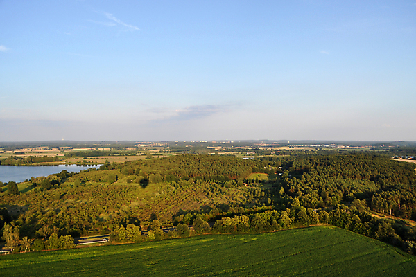 포토 JPG 해외이미지 유럽 밭 자연 독일 안테나 풍경 사람없음 여름 7월 해외202004 해외포토 계절 나라 농업 통신 날짜 생태계 파일형식 이미지허브