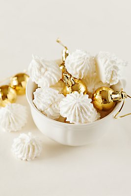 포토 JPG 해외이미지 크리스마스 서양음식 실내 사람없음 아웃포커스 컵 쿠키 달콤 흰배경 머랭 오너먼트 해외202004 머랭쿠키 해외포토 식기 기념일 음식 백그라운드 크리스마스장식 디저트 촬영기법 내부 흰색 맛 파일형식 이미지허브