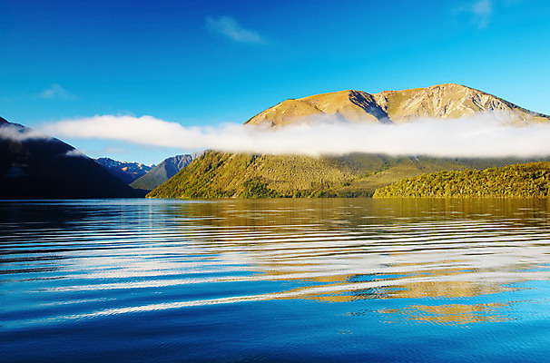 포토 JPG 해외이미지 호수 여행 자연 하늘 아침 새로움 산 파노라마 풍경 사람없음 초록색 물 여름 파란색 햇빛 반사 환경 맑음 침묵 거울 안개 숲 산악지대 생태학 정확 해외202004 해외포토 주간 자연요소 계절 교육 컬러 컨셉 날씨 촬영기법 태양 소리 생태계 파일형식 이미지허브