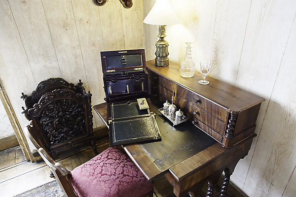 포토 JPG 해외이미지 디자인 포스터 종이 벽 백그라운드 의자 건축양식 창문 학교 유리 탁자 추상 잉크 주택 세포 풍경 사람없음 건물 목재 책 빛 어둠 공백 수확 골동품 기록 복도 수리 위험 깃털 책상 회의실 고민 폐허 질감 문서 복고 페이지 지역 그런지 깃털펜 깨짐 옛날 콘크리트 해외202004 해외포토 나무 건축물 교육 건축 감정 가구 컨셉 무늬 농업 재료 재질 펜 파일형식 이미지허브