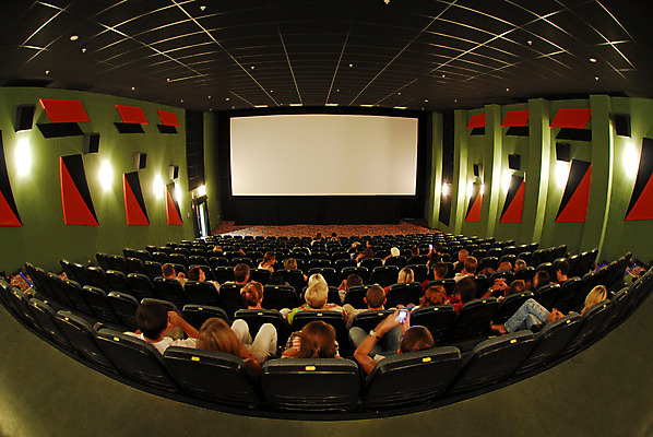 포토 JPG 해외이미지 선 의자 놀이 회의 추상 휴식 새로움 실내 사람 앉기 이벤트 사람없음 내부 빨간색 우주 스크린 콘서트 추위 발표 메시지 영화관 극장 방향 필름 손목시계 영화 쇼 영사기 동영상 대각선 종료 객석 줄서기 직진 스타일 포럼 해외202004 해외포토 시계 컬러 가구 컨셉 무늬 비즈니스 장신구 모션 문화예술 공연 토론 파일형식 이미지허브