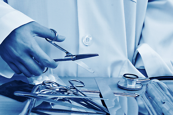 포토 JPG 해외이미지 손 장갑 유니폼 조명 실내 건강 병원 사람없음 약 금속 놀이방 방 환자 간호사 의사 도구 긴급 조직 수술 위생 씻기 자르기 수술장갑 외과 절개 살균 카피스페이스 해외202004 해외포토 잡화 옷 의학 모션 재질 내부 신체부위 치료 청결 공백 의료진 파일형식 이미지허브