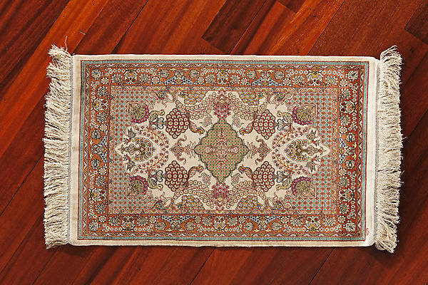 포토 JPG 해외이미지 전통 디자인 꽃 백그라운드 패턴 미술 동양인 사람없음 빨간색 카펫 매트 수확 골동품 직물 실크 질감 짜임 양모 아랍어 옛날 짜기 해외202004 튀르키예 해외포토 식물 아시아 컬러 무늬 농업 모션 문화예술 인종 파일형식 이미지허브