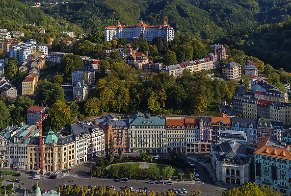 포토 JPG 해외이미지 유럽 여행 건축양식 자연 휴가 풍경 사람없음 건물 도시풍경 스파 봄 가을 도시 정상 언덕 체코 공화국 보헤미아 해외202004 해외포토 건축물 계절 건축 나라 생태계 파일형식 이미지허브