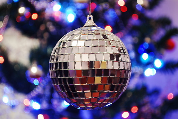 포토 JPG 해외이미지 공 휴가 전등 사람없음 빛 컬러풀 반사 지구본 파티 축제 거울 춤 원형 분위기 클럽 복고 디스코 기회 광 여의주 유흥 해외202004 해외포토 도형 음악 컬러 컨셉 문화예술 조명 이벤트 파일형식 이미지허브