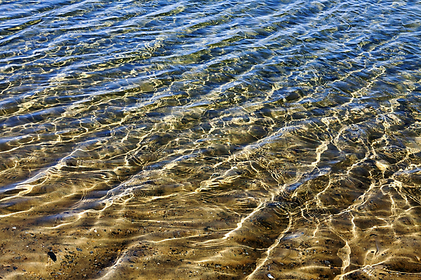 포토 JPG 해외이미지 계절 호수 모래 파도 패턴 자연 풍경 사람없음 야외 물 여름 파란색 빛 햇빛 환경 맑음 침묵 바위 시골 신선 개울 크리스탈 순수 질감 암초 생태학 해외202004 해외포토 자연요소 교육 바다 컬러 컨셉 무늬 날씨 강 태양 소리 돌_바위 광석 생태계 파일형식 이미지허브