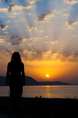 포토 JPG 해외이미지 모양 구름 라이프스타일 드레스 여자 실루엣 바다 섬 여행 오렌지 하늘 불 휴가 휴식 사람 풍경 사람없음 물 여름 파란색 컬러풀 태양 노란색 여행객 걷기 일몰 봄 산책 강렬 해외202004 해외포토 사이프러스공화국 자연요소 옷 계절 유럽 컬러 컨셉 과일 모션 촬영기법 생활 노을 파일형식 이미지허브