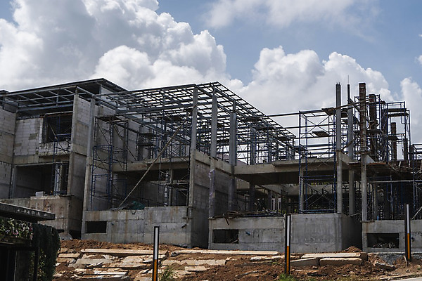 포토 JPG 해외이미지 외관 산업 백그라운드 비즈니스 건축양식 사다리 하늘 부동산 벽돌 아파트 주택 프레임 직장 사람없음 건물 파란색 탑 고층빌딩 기계 장비 도시 업무 재산 땅 기중기 시멘트 공학 발판 대출 개발 건축업자 계약자 철강 콘크리트 프로젝트 해외202004 해외포토 건축물 교육 건축 컬러 회사 빌딩 금융 도구 작업 중장비 계약 파일형식 이미지허브