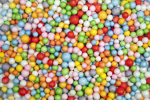 포토 JPG 해외이미지 모양 디자인 백그라운드 패턴 목걸이 공 추상 그림자 미술 사람없음 그래픽 장식 빨간색 초록색 파란색 빛 세트 컬러풀 반사 거품 흰색 원형 플라스틱 심볼 광택 여의주 많음 해외202004 해외포토 도형 컬러 컨셉 무늬 장신구 재질 문화예술 파일형식 이미지허브